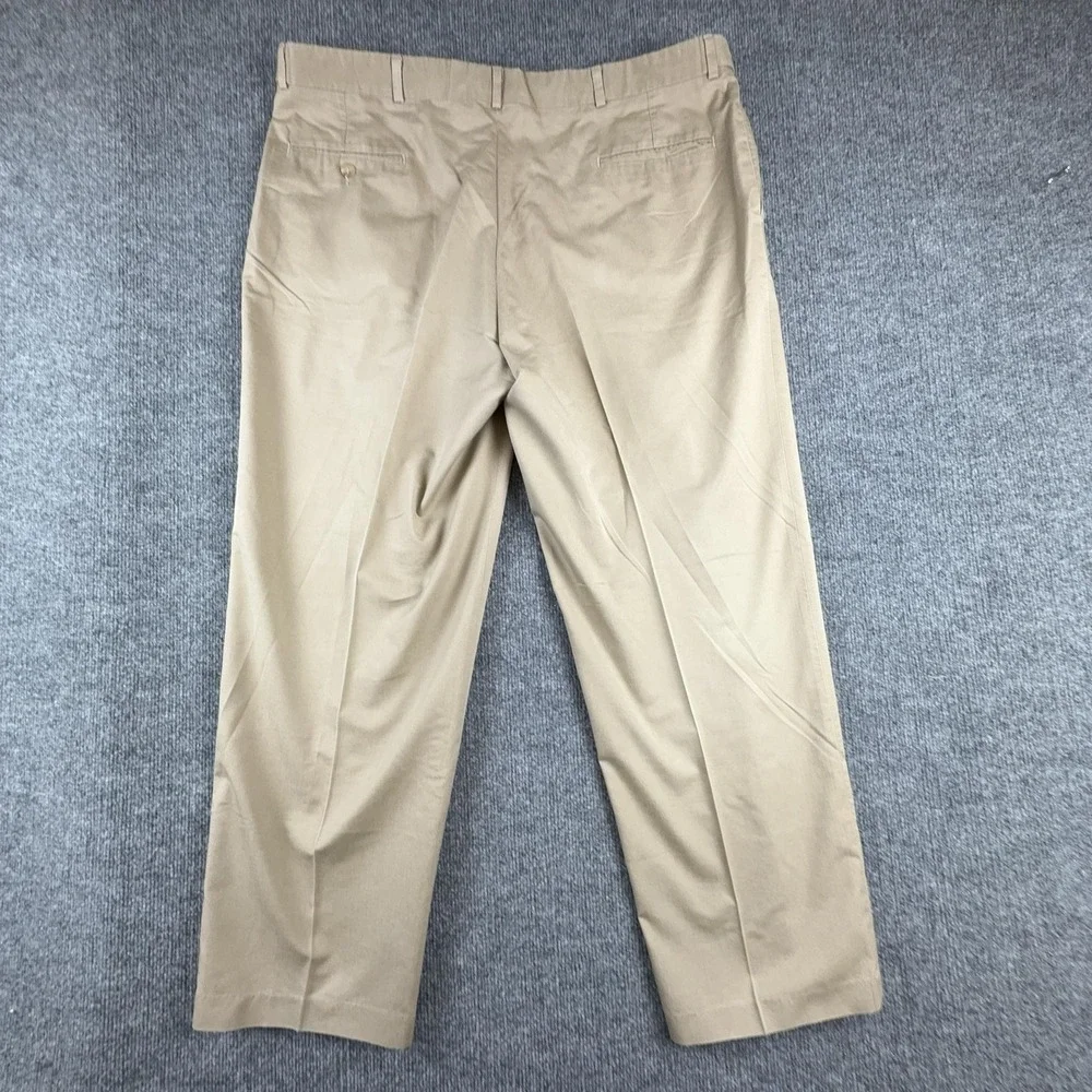 Levis Travelers Pants Mens 42x30 Beige Pleated Relaxed Fit Chino Khakis